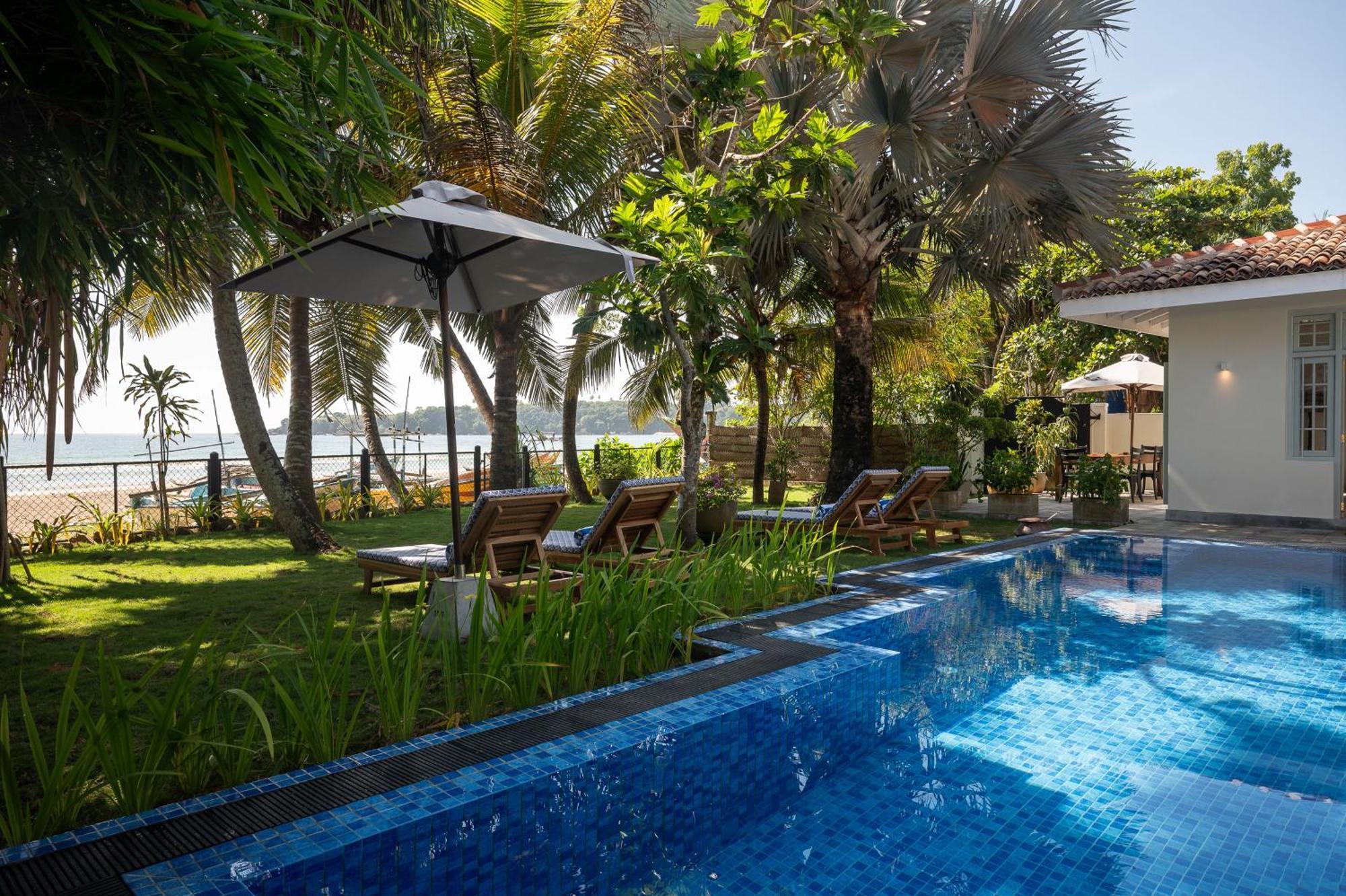 Halcyon Mawella Hotel Tangalle Buitenkant foto